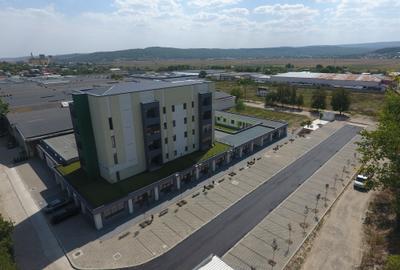 Spațiu comercial, 82.4 mp în Central