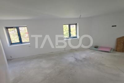 Casa spatioasa - aer curat si priveliste spre munti - teren 1203 mp - 27