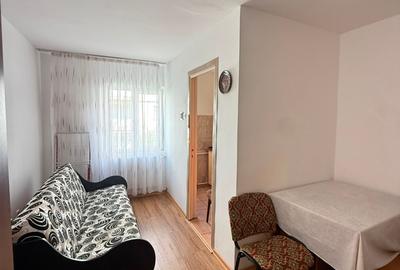 Garsoniera la etajul 1, izolata, mobilata si utilata, Piata Sud - 2