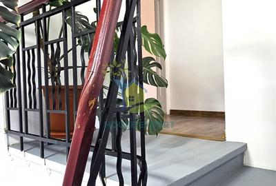 Apartament in vila, 4 camere, nemobilat, zona Hala Traian/Calarasilor - 4