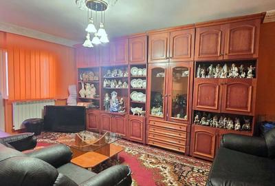 Apartament cu 3 camere decomandat, mobilat în ICIL