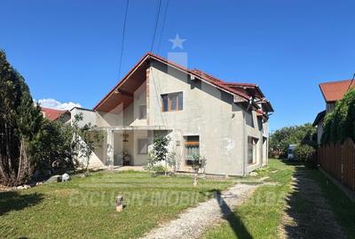 Casă individuală cu 5 camere în Cetate
