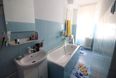 Vand/schimb casa  P+1, zona centrala - 200.000 euro - 6