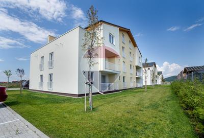 De închiriat: apartament 3 camere, parter, grădină | 2 locuri parcare - 18