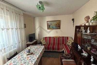 Apartament cu 3 camere în Alexandru cel Bun