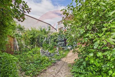 Vila generoasa cu 5 camere si curte, de vanzare in zona 13 Septembrie - 6