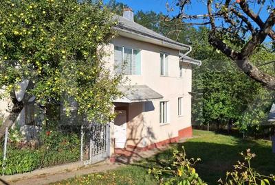 Casă individuală cu 6 camere în Burdujeni