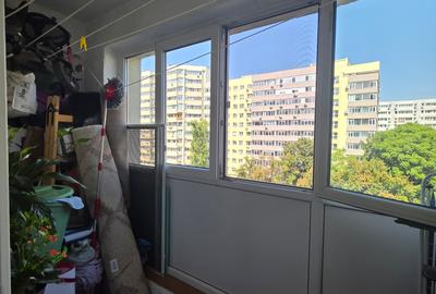 Piata Delfinului/soseaua Pantelimon,stradal - 7
