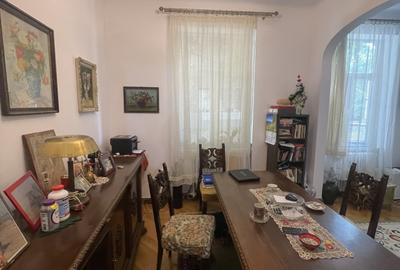 Apartament cu 2 camere semidecomandat în Capitale