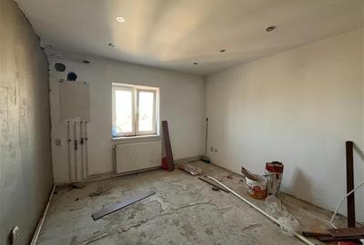 Lugoj, Apartament 3 Cam., 84 Mp., Semidecomandat, et.6, Central Blocul Postei - 4
