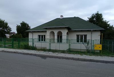 Casă individuală cu 3 camere în Central