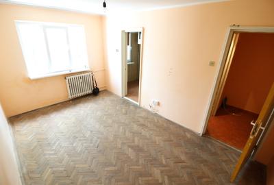 Apartament 1 camera Micro 38, bloc mixt, etaj 3, liber - 1