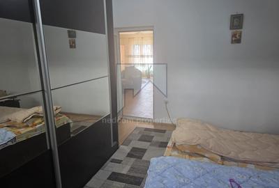Casă de vânzare - Oraș Pantelimon - 2 camere - curte proprie - 6