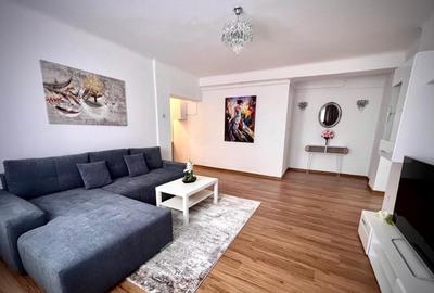 Apartament cu 3 camere decomandat în P-ța Romană