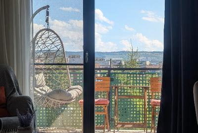 Apartament cu 2 camere semidecomandat, mobilat în Mărăști