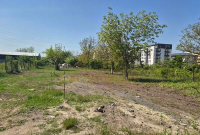 Teren Construcții intravilan de 1000 mp, în Central