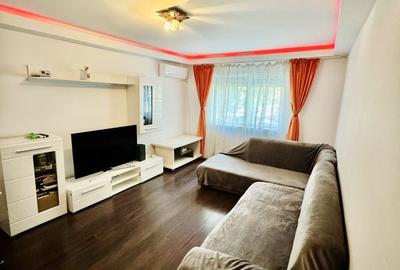Apartament cu 3 camere decomandat, mobilat în Far