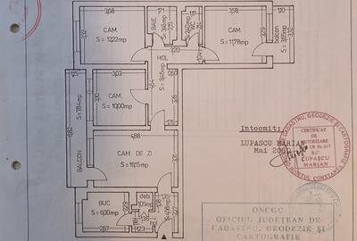 Apartament cu 4 camere semidecomandat în City Park Mall