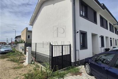 Casă cu 3 camere în Moșnița Nouă