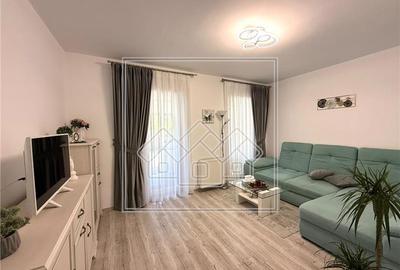 Apartament cu 3 camere decomandat în Turnișor