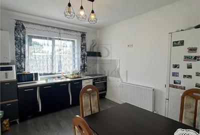 Duplex cu 3 camere în Sânmihaiu Român