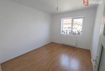 Apartament cu 3 camere de vanzare in zona Soarelui - 3