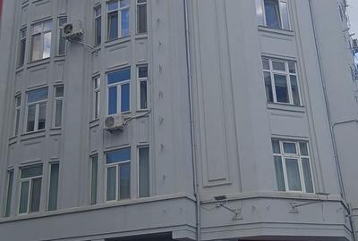 Apartament cu 4 camere decomandat în P-ța Unirii
