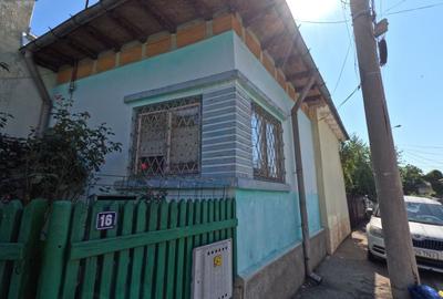 Casă cu Potențial Mare | 80 mp Construiți + 100 mp Teren | Dublu Acces - 2