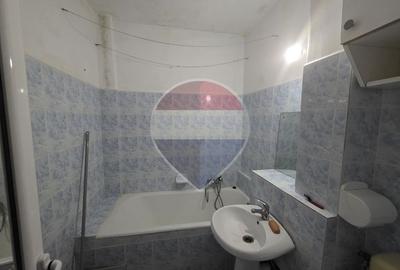 Inchiriere apartament o camera cu balcon Micalaca - 9