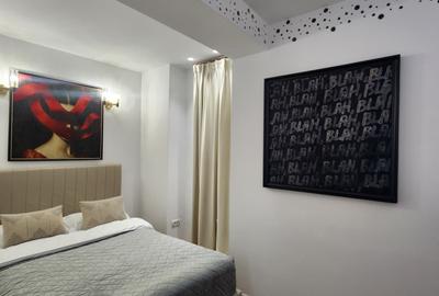 Unicat în Blocul Florentin: 3 camere, 2 băi, renovat integral cu designer - 9