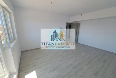 Apartament cu 3 camere decomandat în Titan