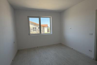 DEZVOLTATOR, 3 CAMERE LA ASFALT, GIROC - 4