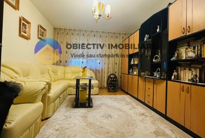 Apartament cu 3 camere decomandat în Calea Romanului