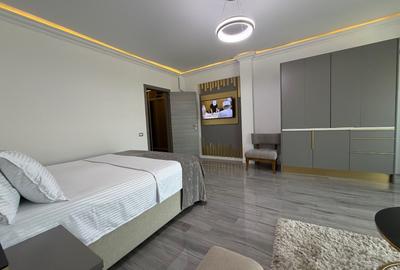 Studio Lux prima linie la mare in White Tower Mamaia - 3