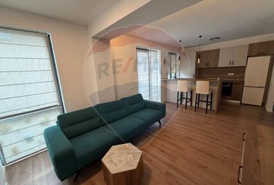 Apartament cu 2 camere decomandat, mobilat în Central