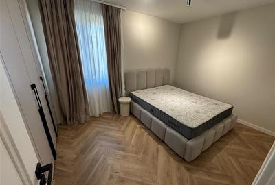 Apartament cu 3 camere decomandat, mobilat în Central