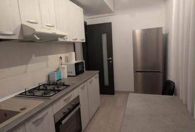Apartament cu 2 camere semidecomandat, mobilat în Nicolina