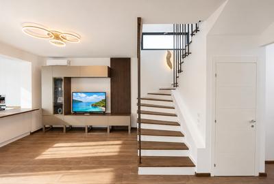 Casa 5 camere, 4 dormitoare, 3 bai, NOU, Terasa Rooftop, Școală Americana 3 min. - 2