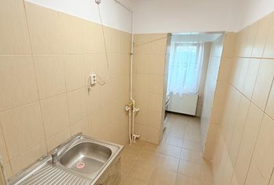 Garsoniera de Vanzare situata in zona Giurgiului Dedeman Str Anghel Moldoveanu - 9