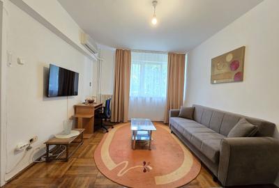 Apartament cu 3 camere semidecomandat, mobilat în Crângași