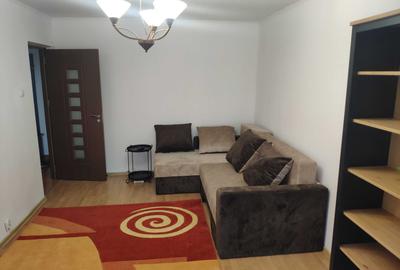 Apartament cu 3 camere decomandat, mobilat în Dristor