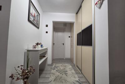 Apartament 2 camere decomandate IC Frimu etaj 1 renovat si mobilat - 10