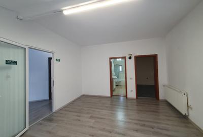 🏡 CASĂ CU 3 SPAȚII COMERCIALE + APARTAMENT | DUMBRĂVIȚA – STRADA PRINCIPALĂ 💼 - 5