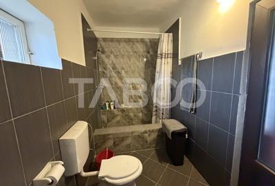 Casa cu potential de investite 8 camere 392 mpu teren 5724 m Gura Vaii - 12