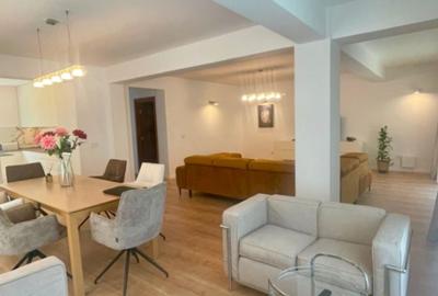 Vila 4 camere || Cambridge School - 4