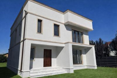 Vila Neoclasica zona CENTRALA Otopeni curte 500m2 - 1