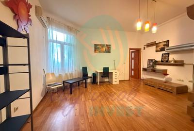 Apartament cu 2 camere semidecomandat, mobilat în Moșilor
