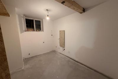 Casă de vanzare 6 camere 220 m² utili cu 376 M² teren la șosea - 15