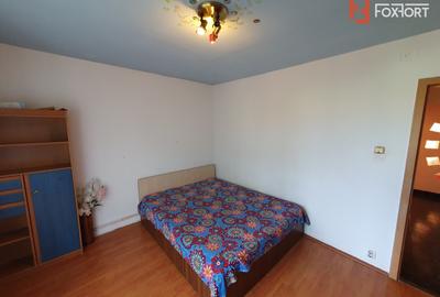 Apartament 2 camere decomandat, etaj 3/4 - zona Steaua - 18
