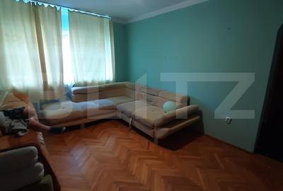 Apartament cu 3 camere decomandat, mobilat în Micro 16